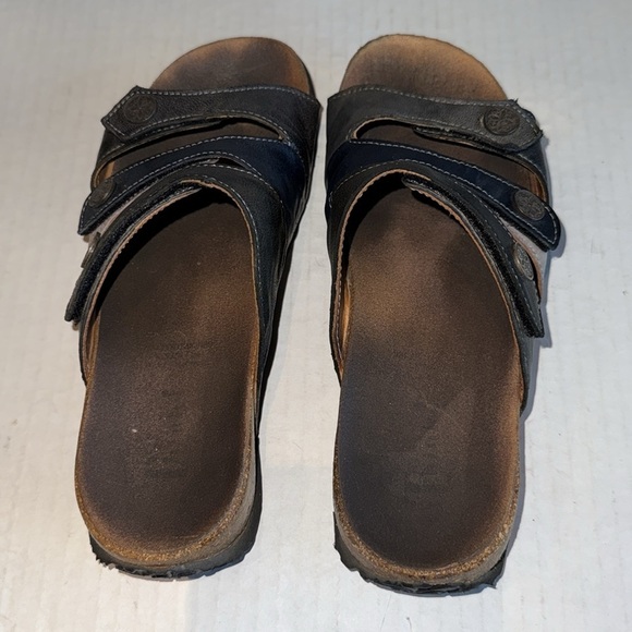 Think! Tri Color Leather Slide Sandals - Picture 8 of 10